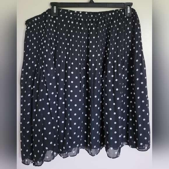 Sunny Leigh Plus Size Women's Black Polka Dot Pleated Lined Skirt Size 3X - Picture 1 of 5